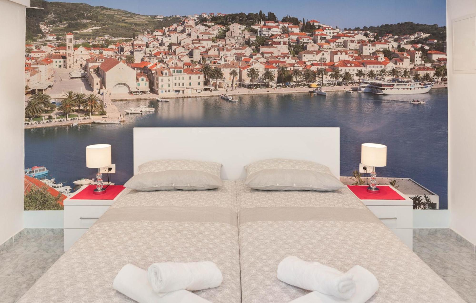 Apartments Majic 2 Hvar Town Esterno foto